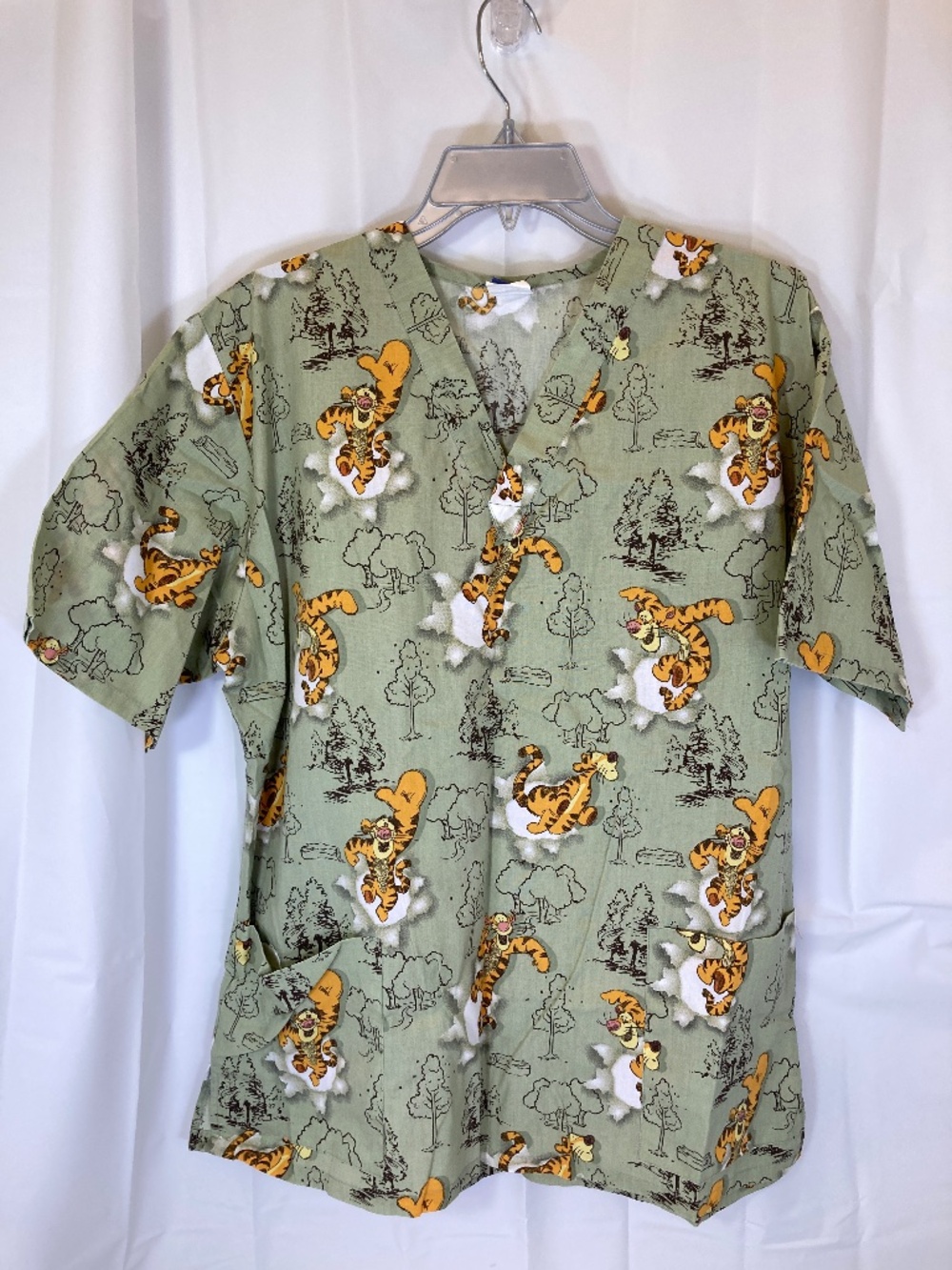 Disney Tigger Medical Scrub Top Sz M Green Front Pockets All Over Print Unisex